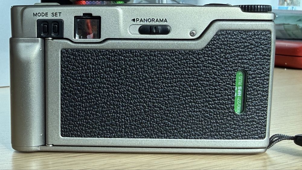 Продавам фотоапарат Nikon 35Ti