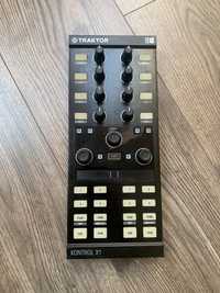Native Instruments TRAKTOR KONTROL X1 MKII DJ контролер