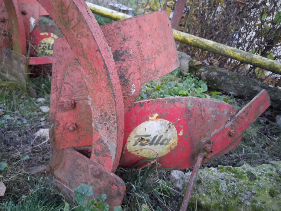 De vanzare plug 2 trupite