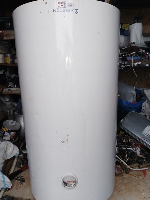 Boiler Ariston de 118 litri
