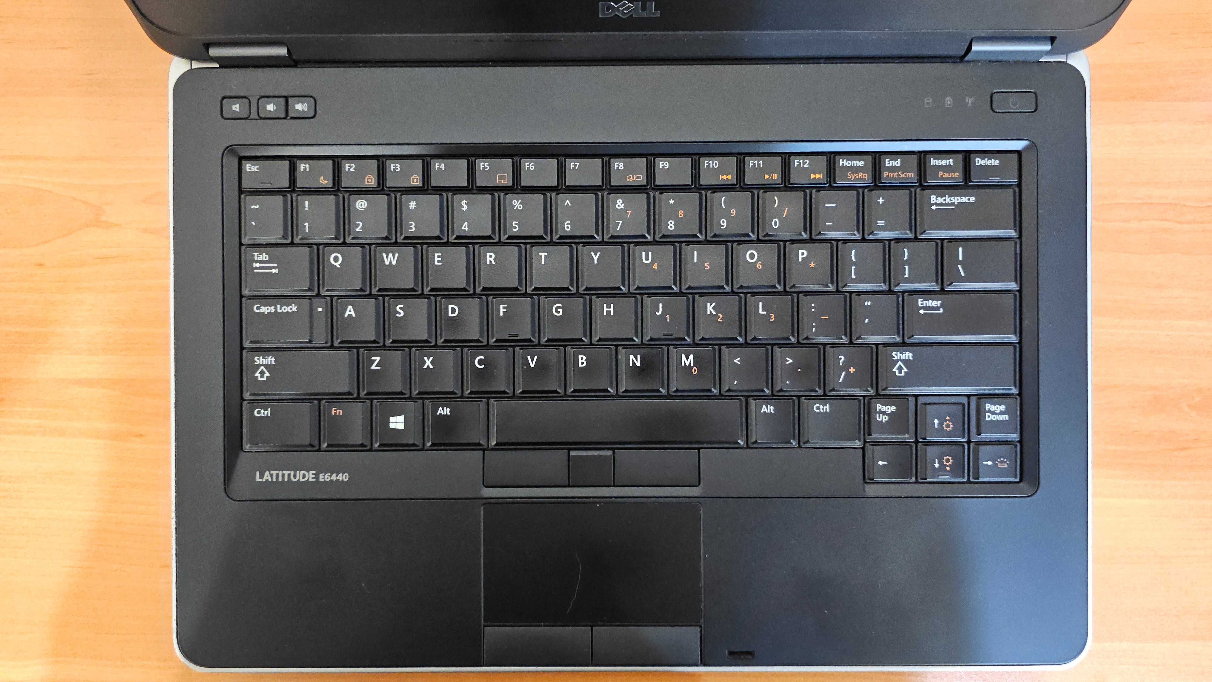 Продавам използван лаптоп Dell E6440 I7 процесор