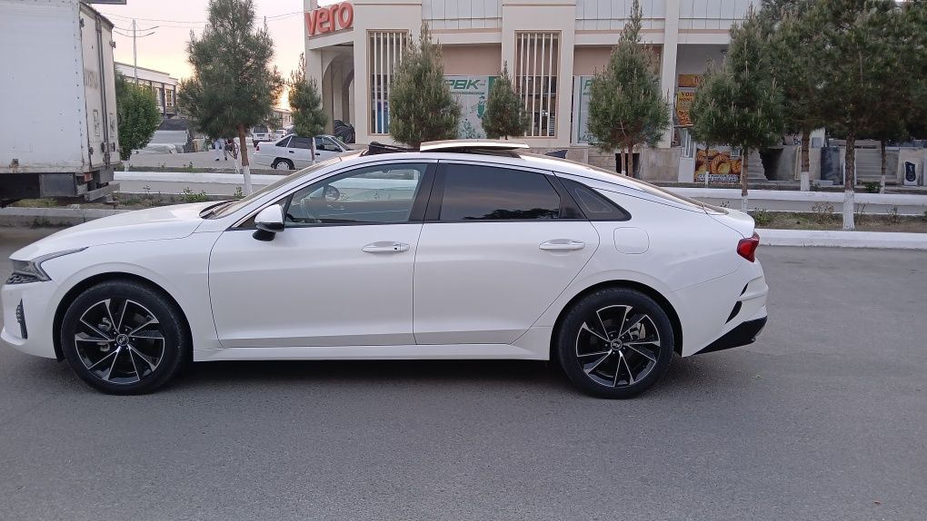 Kia k5 В отличном состоянии