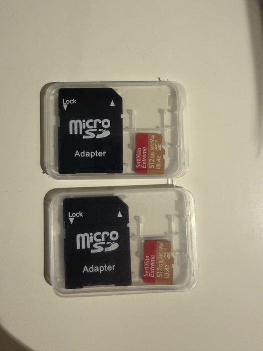 Card memorie microSD 512 GB