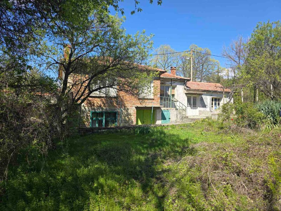 Ексклузивно! Къща в село Средно градище