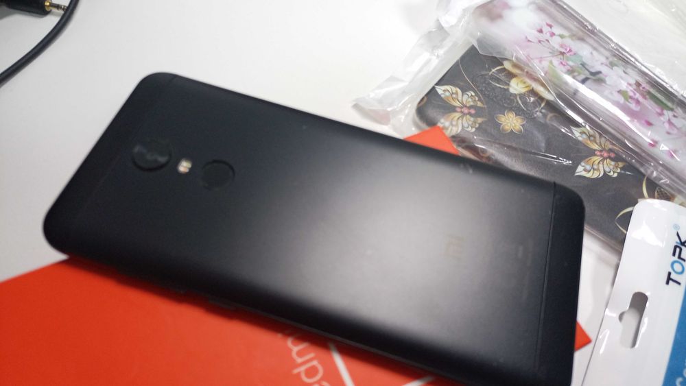 Xiaomi Redmi Note 5 Plus с безплатни аксесоари за над 50лв!