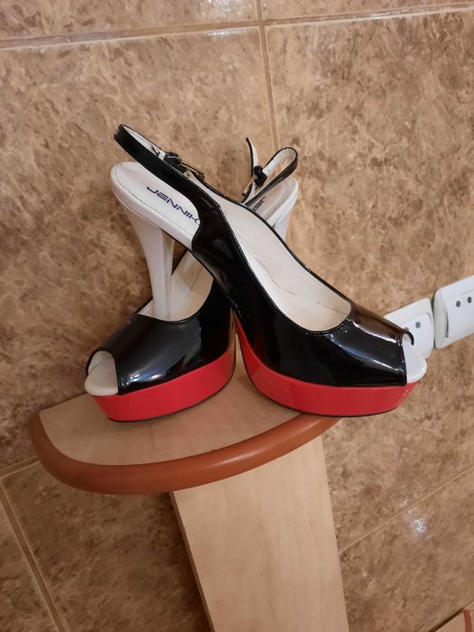 sandale Jennika negre 39