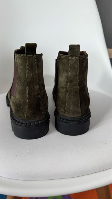 Ghete piele intoarsa