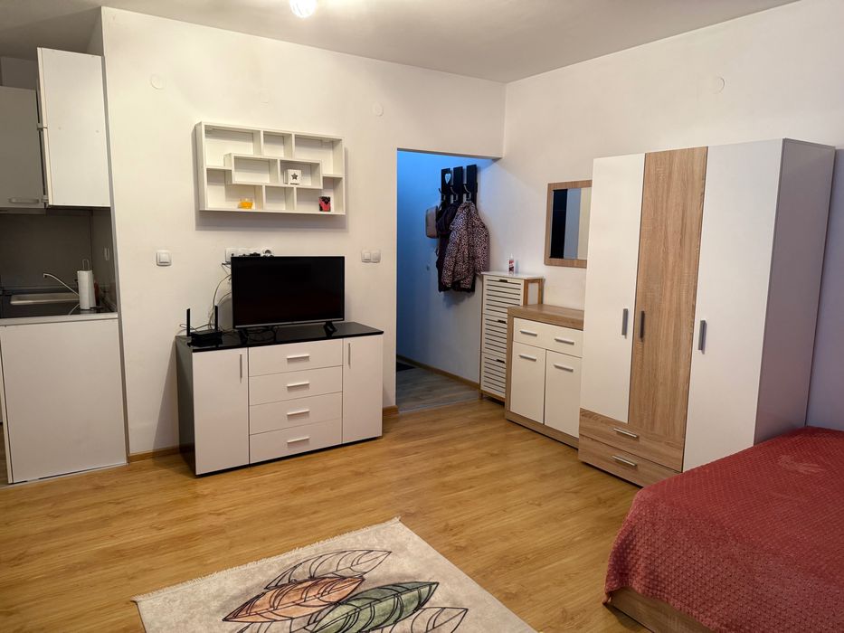 Дава се под наем Едностаен апартамент в Пловдив, Сточна гара - 43 кв.м за 306 € - Снимка #2