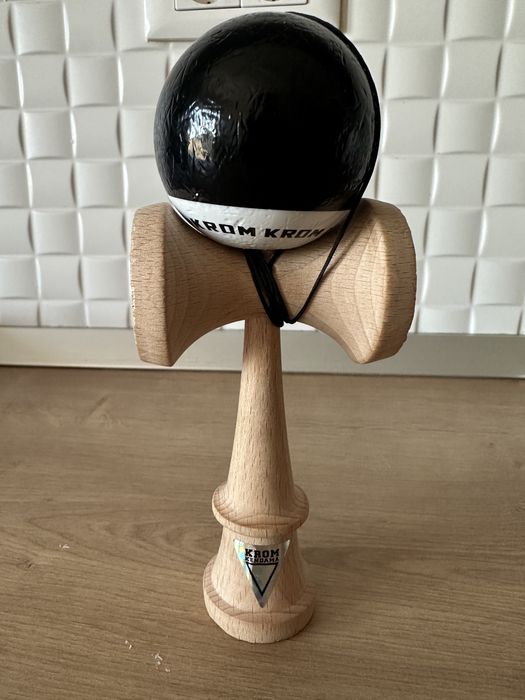 Kendama krom pop rubber