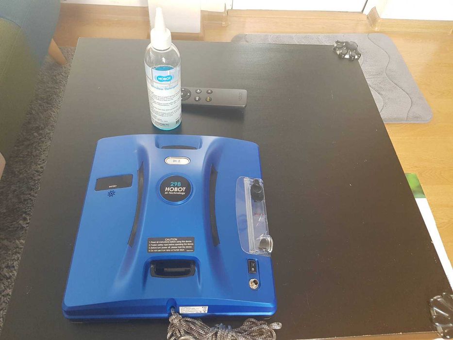 Hobot 298 робот за прозорци с вграден контейнер