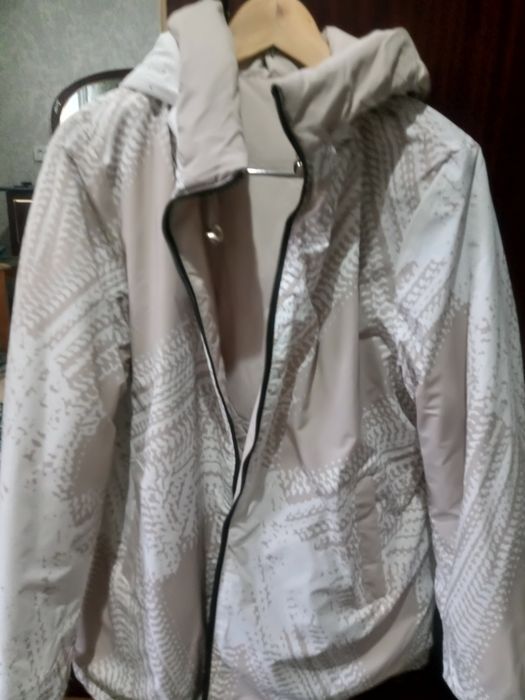 Женская куртка 56р
