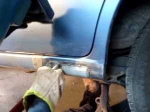 Изкърпване на автомобили и автотенекиджийски услуги.