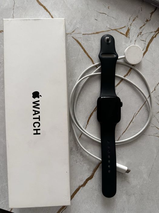 Apple watchSE(Gen2)40mm midnight GPS