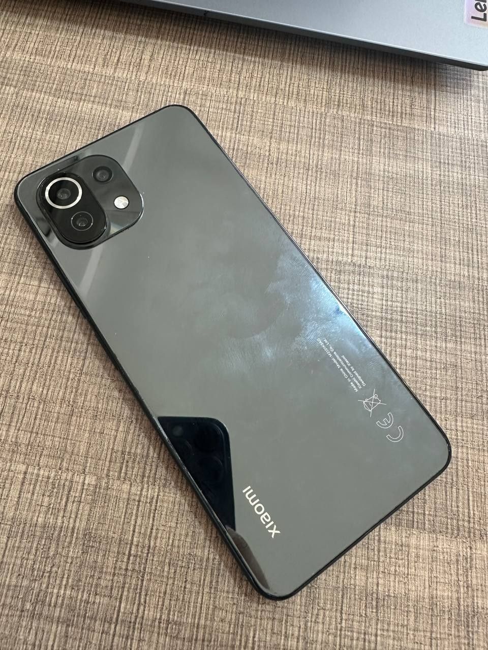Xiaomi (Mi) 11 Lite Sotiladi yoki obmen