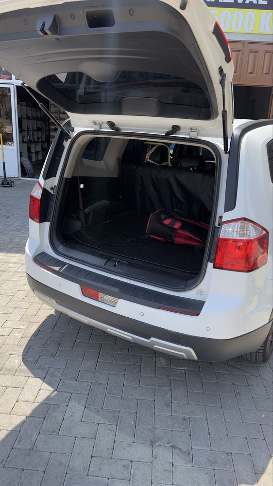 ⸻  Продаётся Chevrolet Orlando LTZ 2015 года