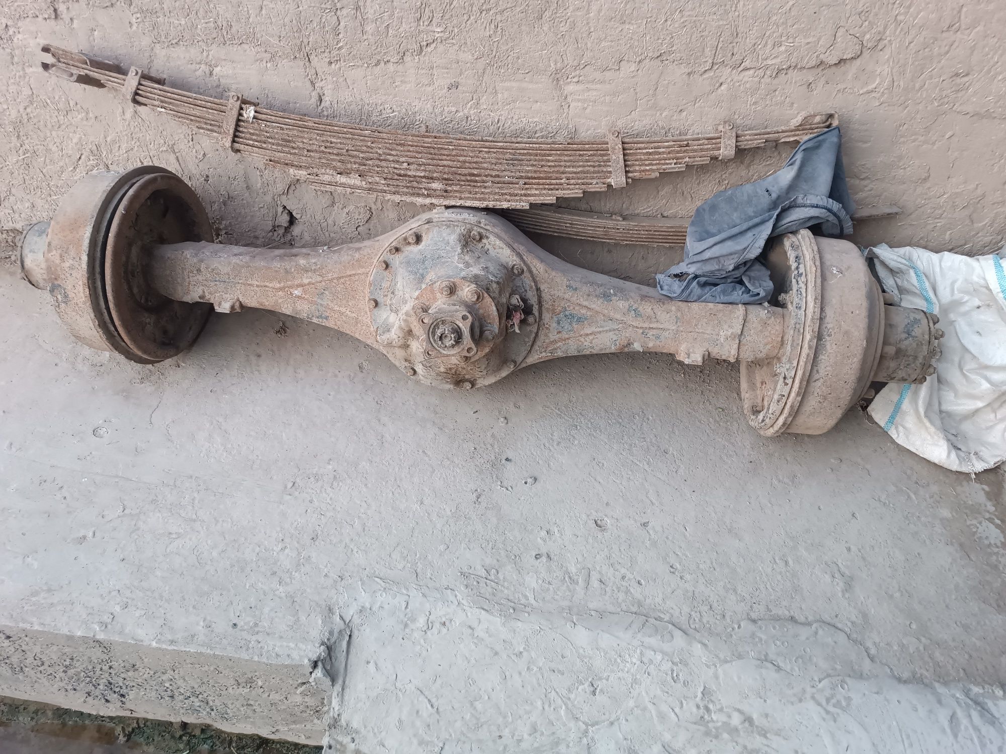 Gaz 53 zadniy most 41 talik baxosi 2.5 mln