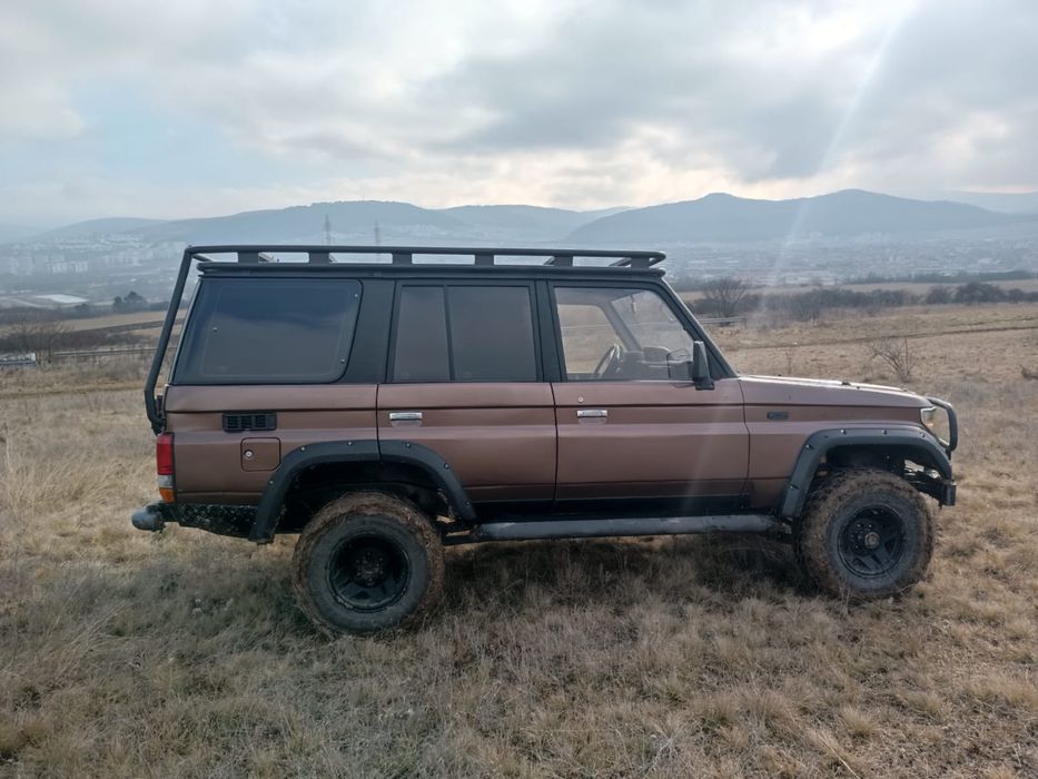 Toyota Land Cruiser lj 78