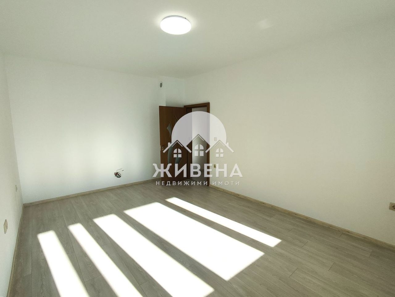Продава се Тристаен апартамент в Варна, Кайсиева градина - 60 кв.м за 1965 €/кв.м - Снимка #4