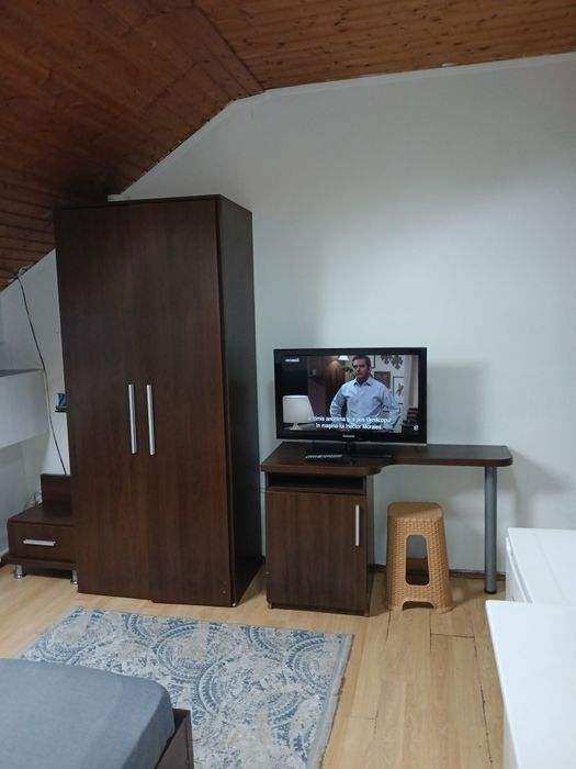 Particular închiriez garsoniera centru