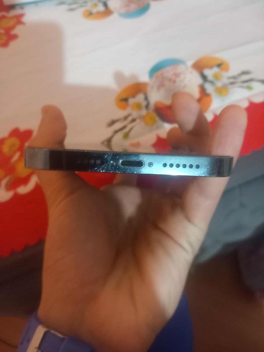 iPhone 12 pro max blocat în iCloud