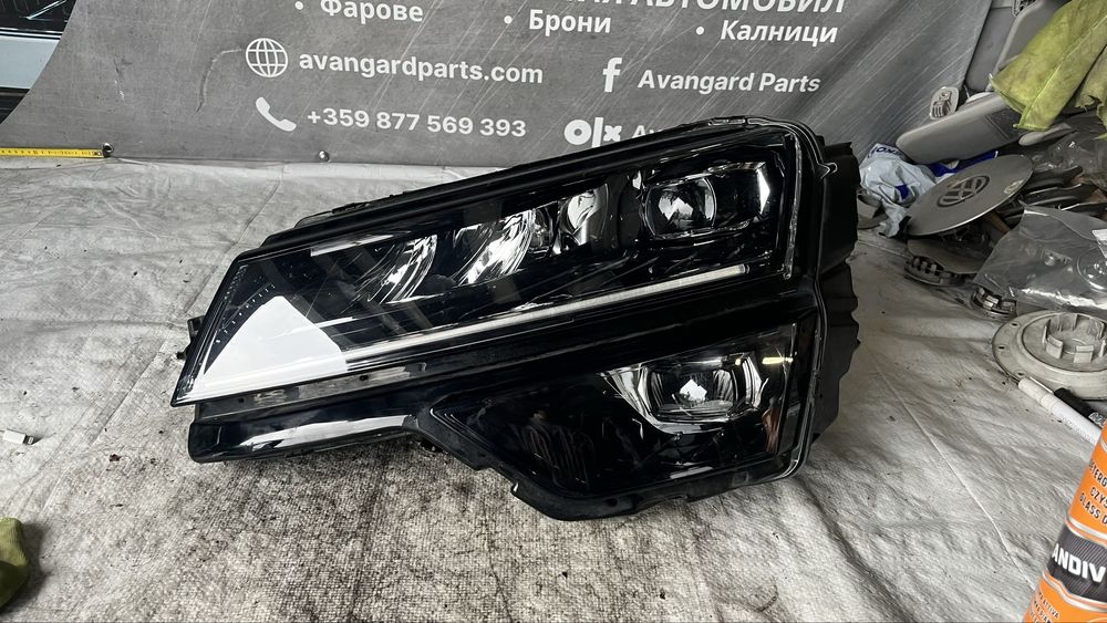 Фар Ляв и десен Skoda Karoq