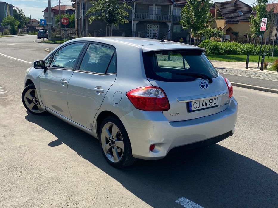 Vand Toyota Auris Hybrid