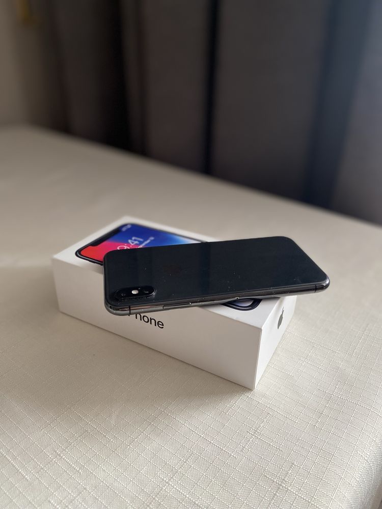 Продается Iphone X 64gb