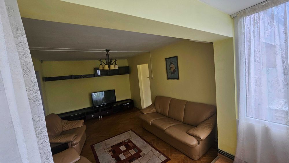 Inchiriez apartament