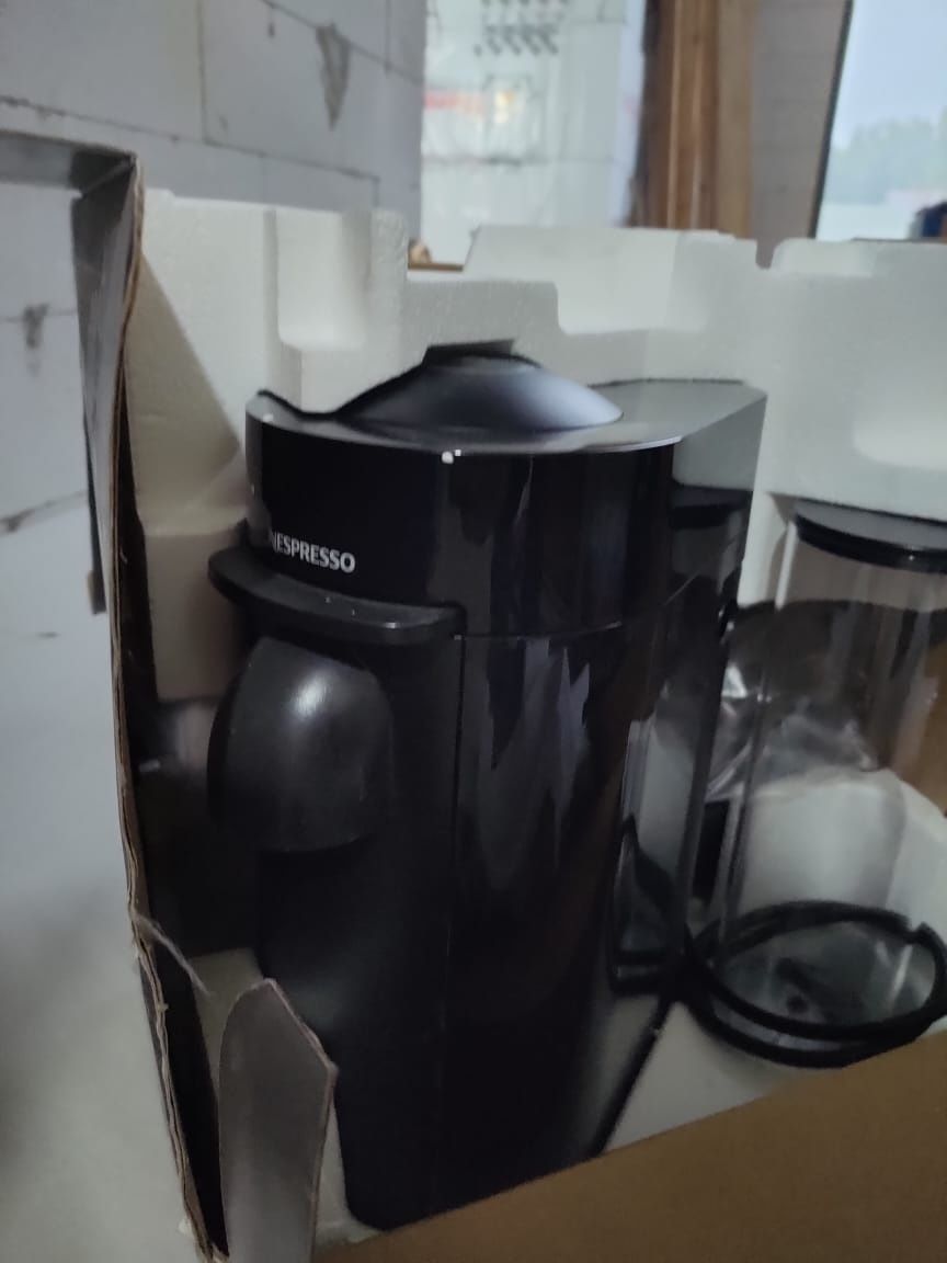 Капсульная кофемашина Delonghi Nespresso vertuo plus