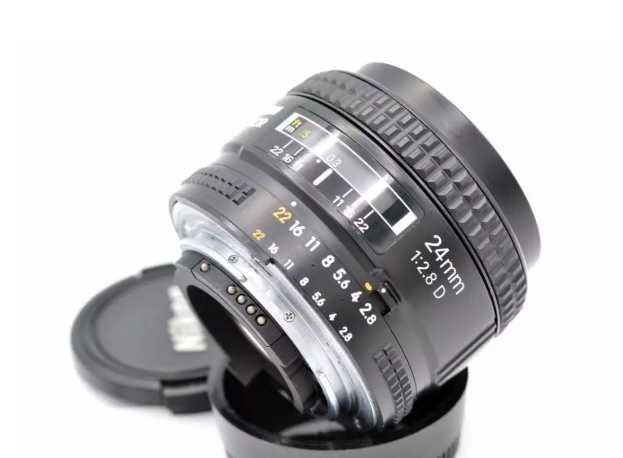 Obiectiv Nikon AF Nikkor 24mm f/2.8D