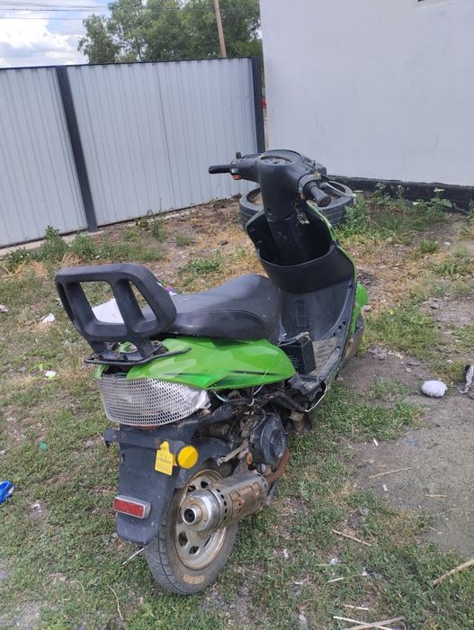 Продаю Скутер 50куб