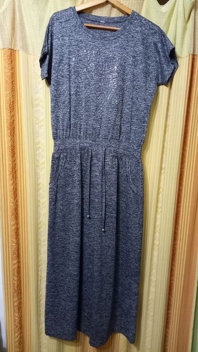 Продаю.    платье