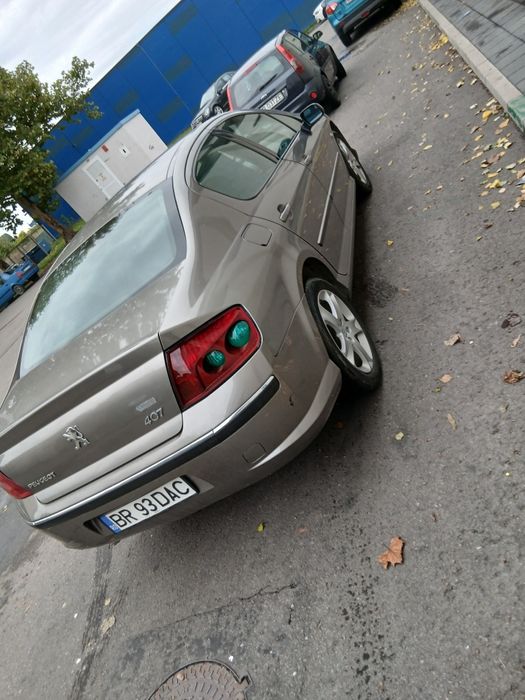 Vând Peugeot sau la schimb cu alta.