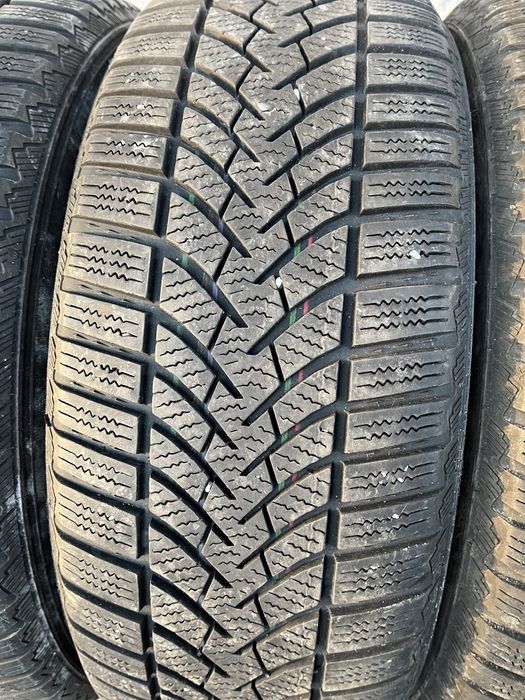 4 бр. зимни гуми 205/55/16 Semperit 5-6 mm DOT 1418