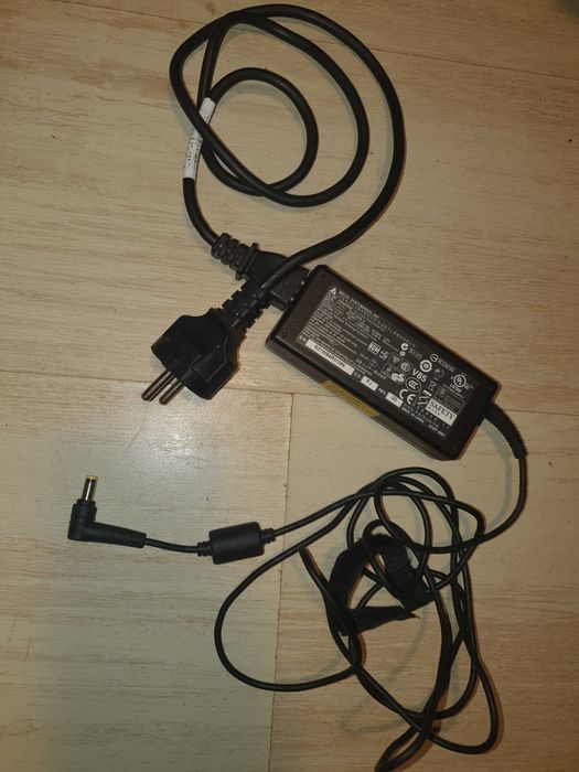 Incarcator alimentator original Acer Delta 65W 19V 3.42A SADP-65KB D
