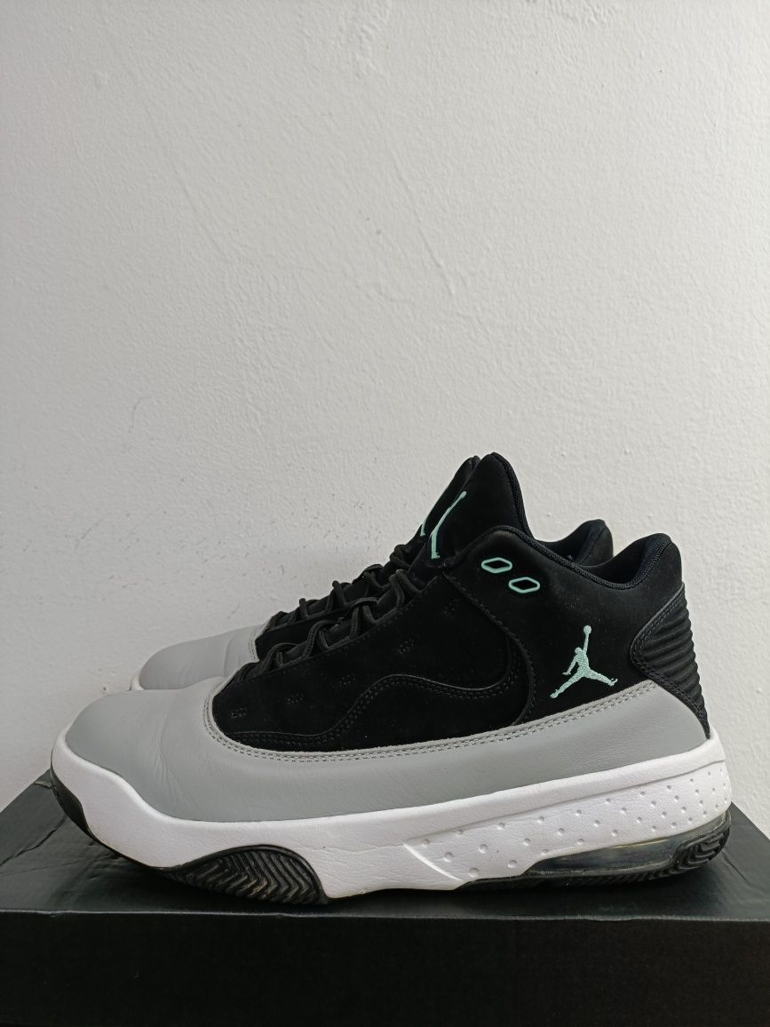 Jordan Max Aura 2 номер 42 код 11A