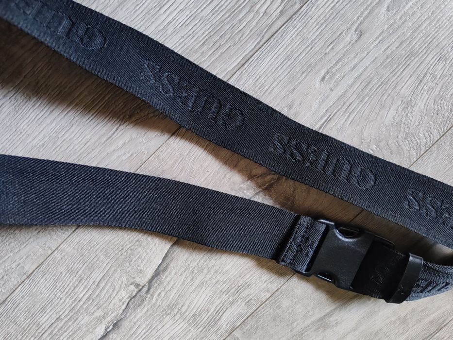 Дамска чанта оригинална Guess