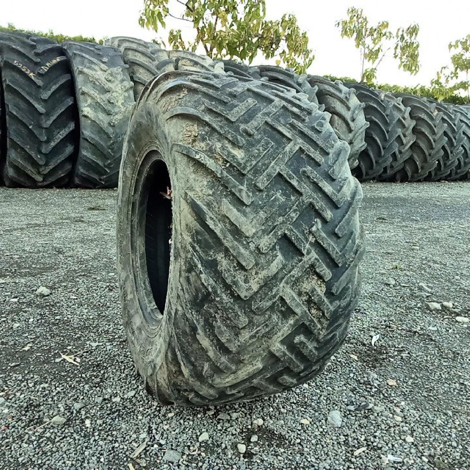 Cauciucuri 33x15.50-15 Trelleborg Anvelope Tractor Second Hand