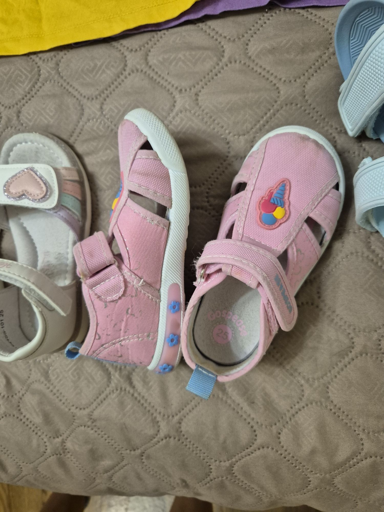 Вещи и обувь на девочку 3-4 лет