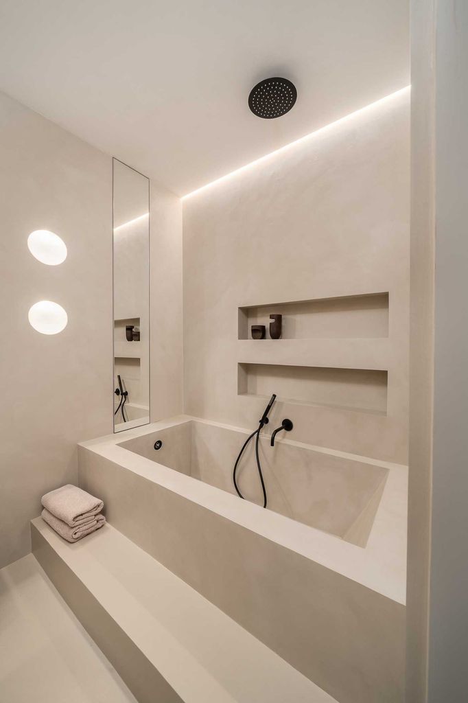 Продава се Тристаен апартамент в София, Манастирски ливади - 205 кв.м за 1220 €/кв.м - Снимка #1