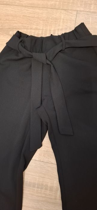 Pantaloni evazati elastici