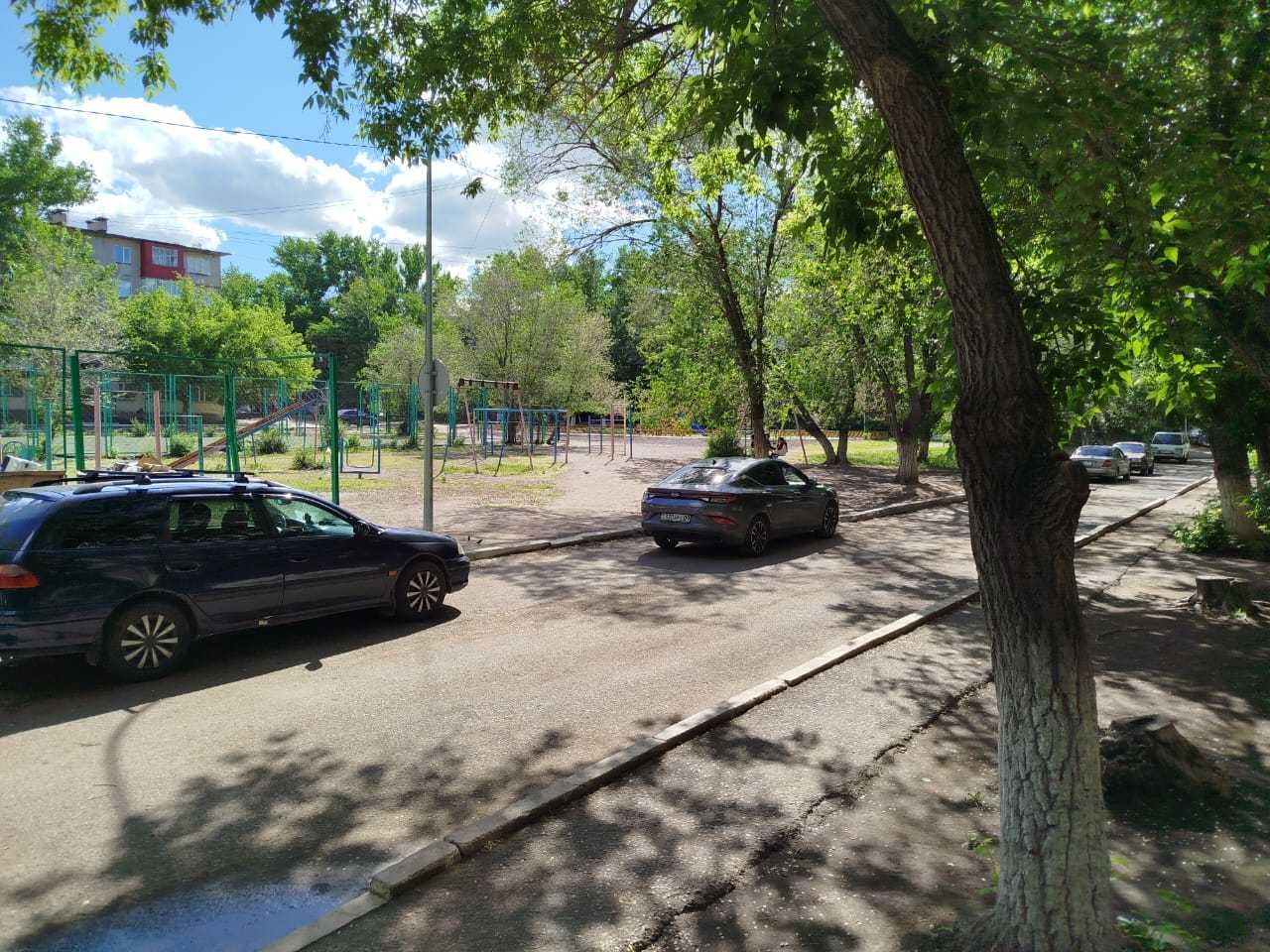 3 комн. кв. ухоженная 6 микр.-он рядом с центр. рынком