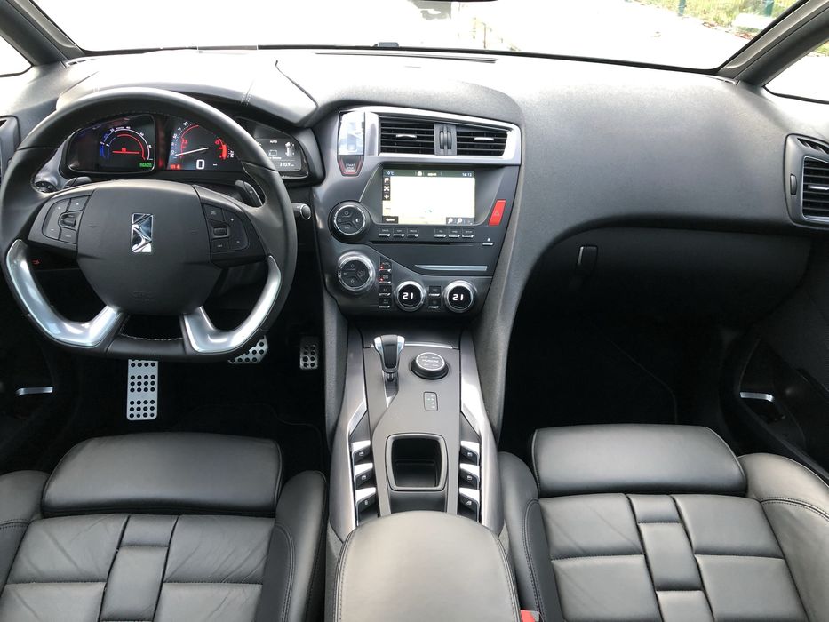 Citroen DS 5 SportChic Hybrid 4x4