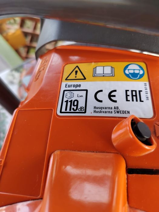 Vând drujbă Husqvarna