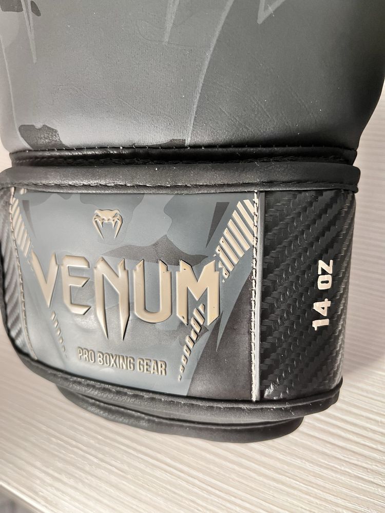 Vand manusi venum impact