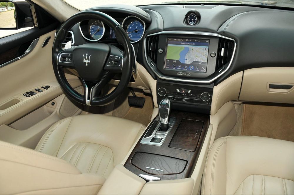 Maserati Ghibli SQ4 3.0i 410vp 19900€