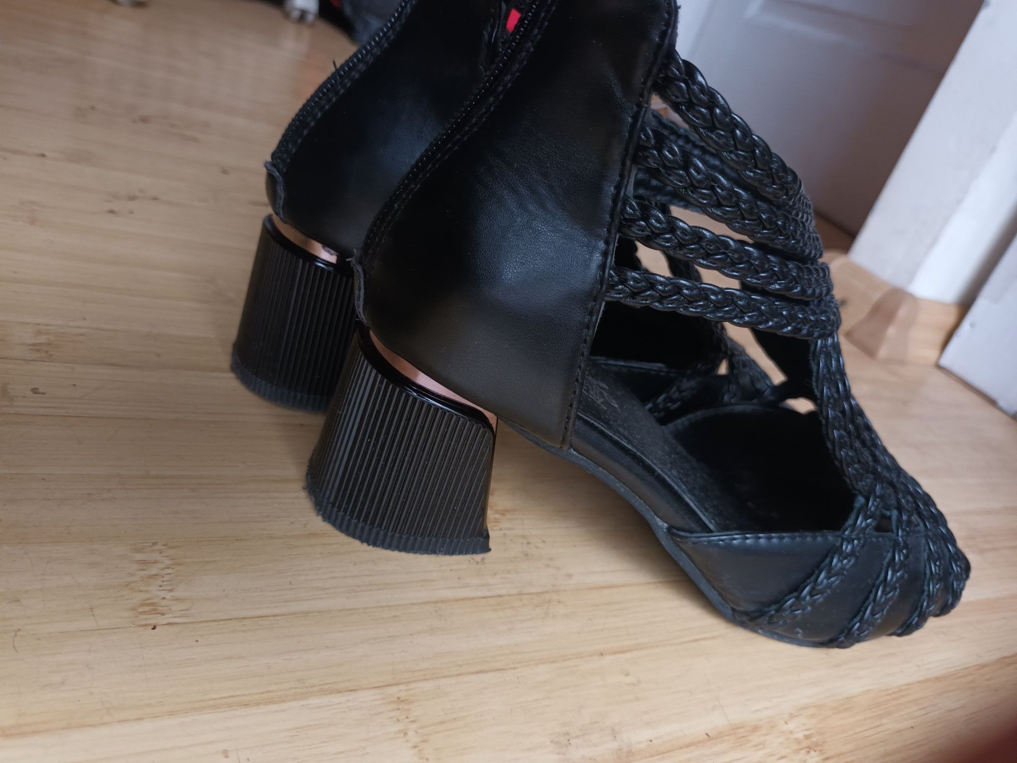 Pantofi platforma