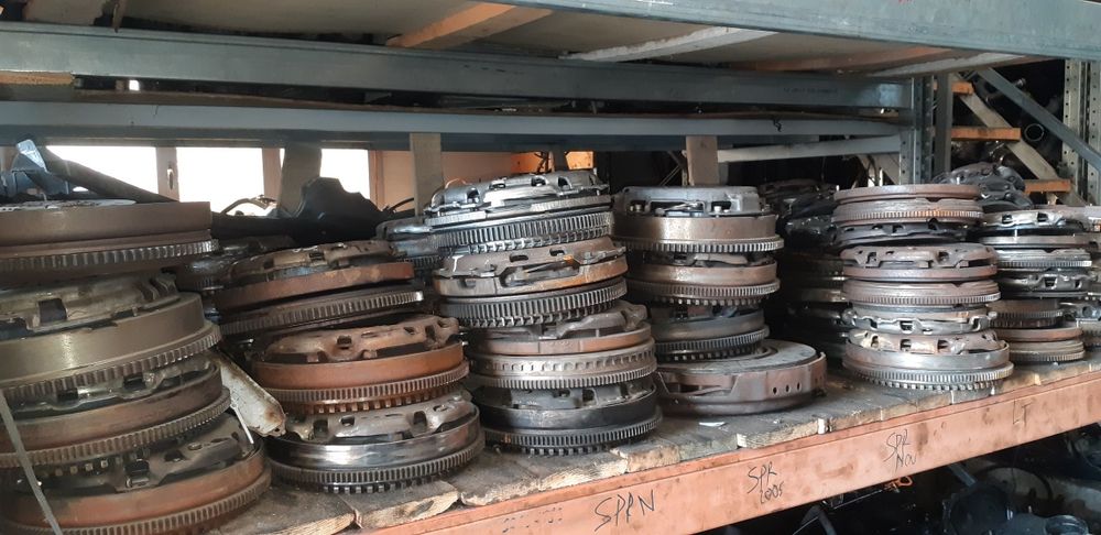 Ambreaj mercedes , ford , iveco, vw, dezmembrari autoutilitare