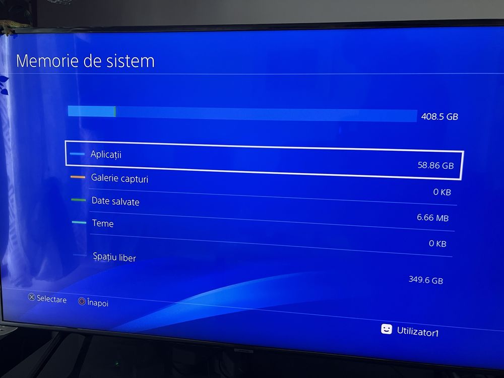 PS4 400GB + 2 jocuri CD