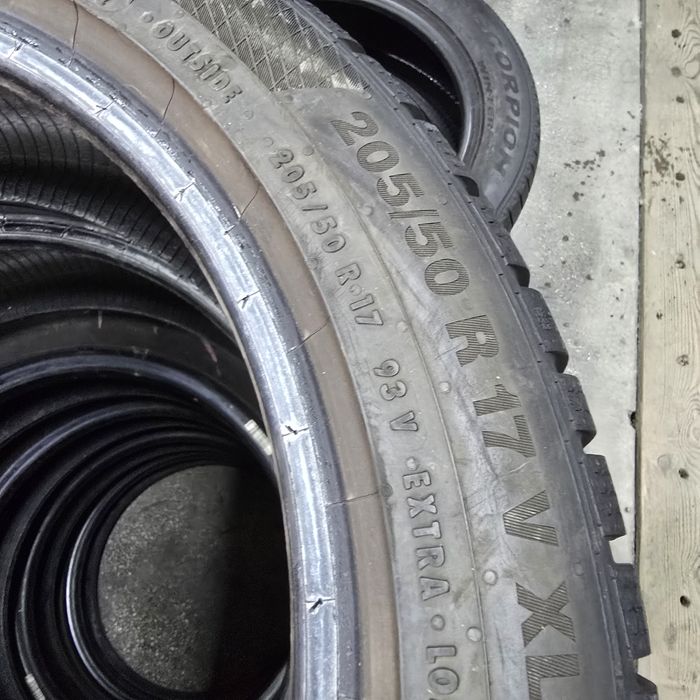 2x 205/50/17 M+S CONTINENTAL Stare ca noi